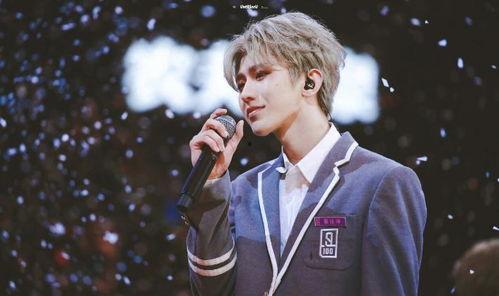 明星吃瓜蔡徐坤鹿晗视频,娱乐圈最新动态揭秘